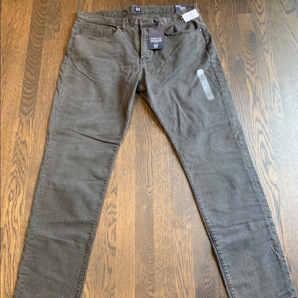 Men’s new GAP jeans